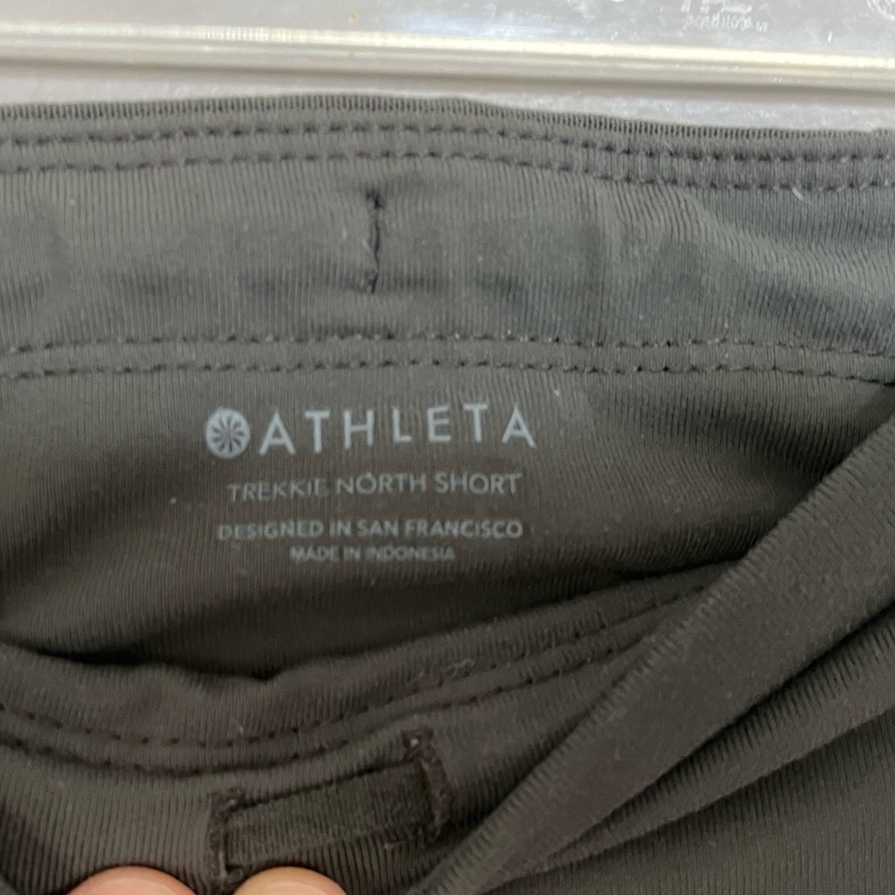 Athleta Trekki North Short - Picture 3 of 5